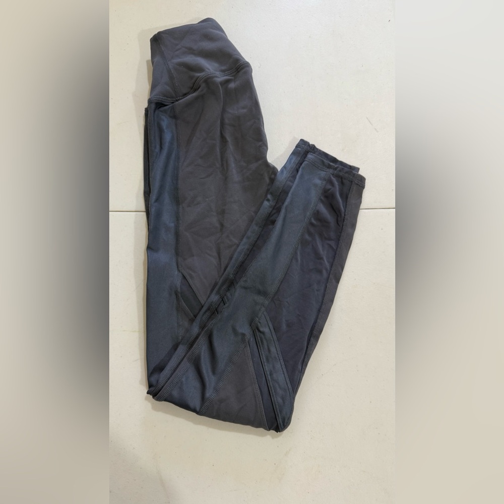ALO Yoga Black High-Rise Leggings with Subtle Paneling - Picture 5 of 6